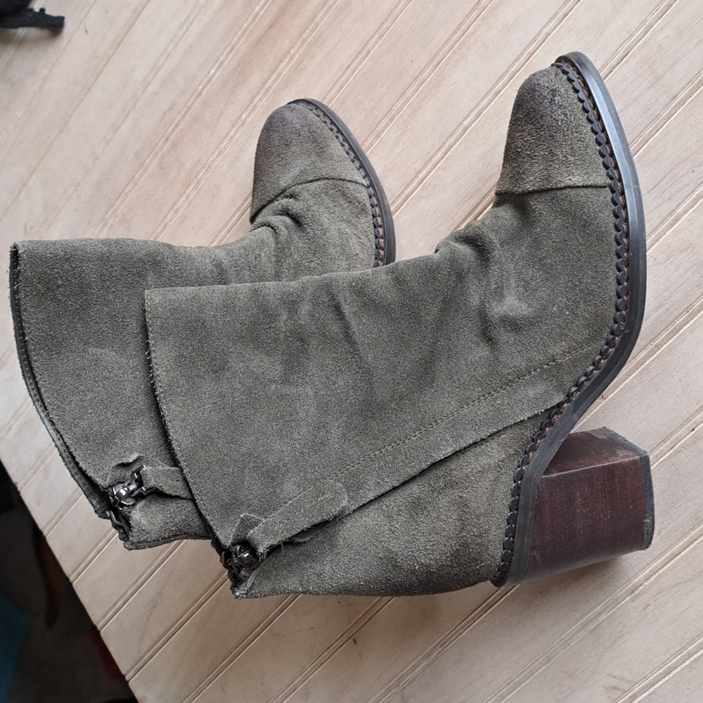 Sbicca Vintage Collection Millie Almond Toe Slouchy Suede Leather Chunky Booties